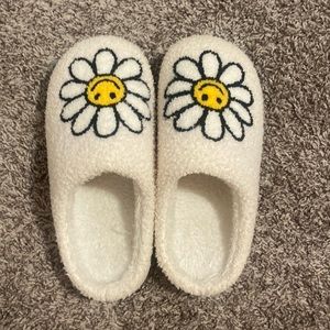 Preppy white flower smiley, face sandals.